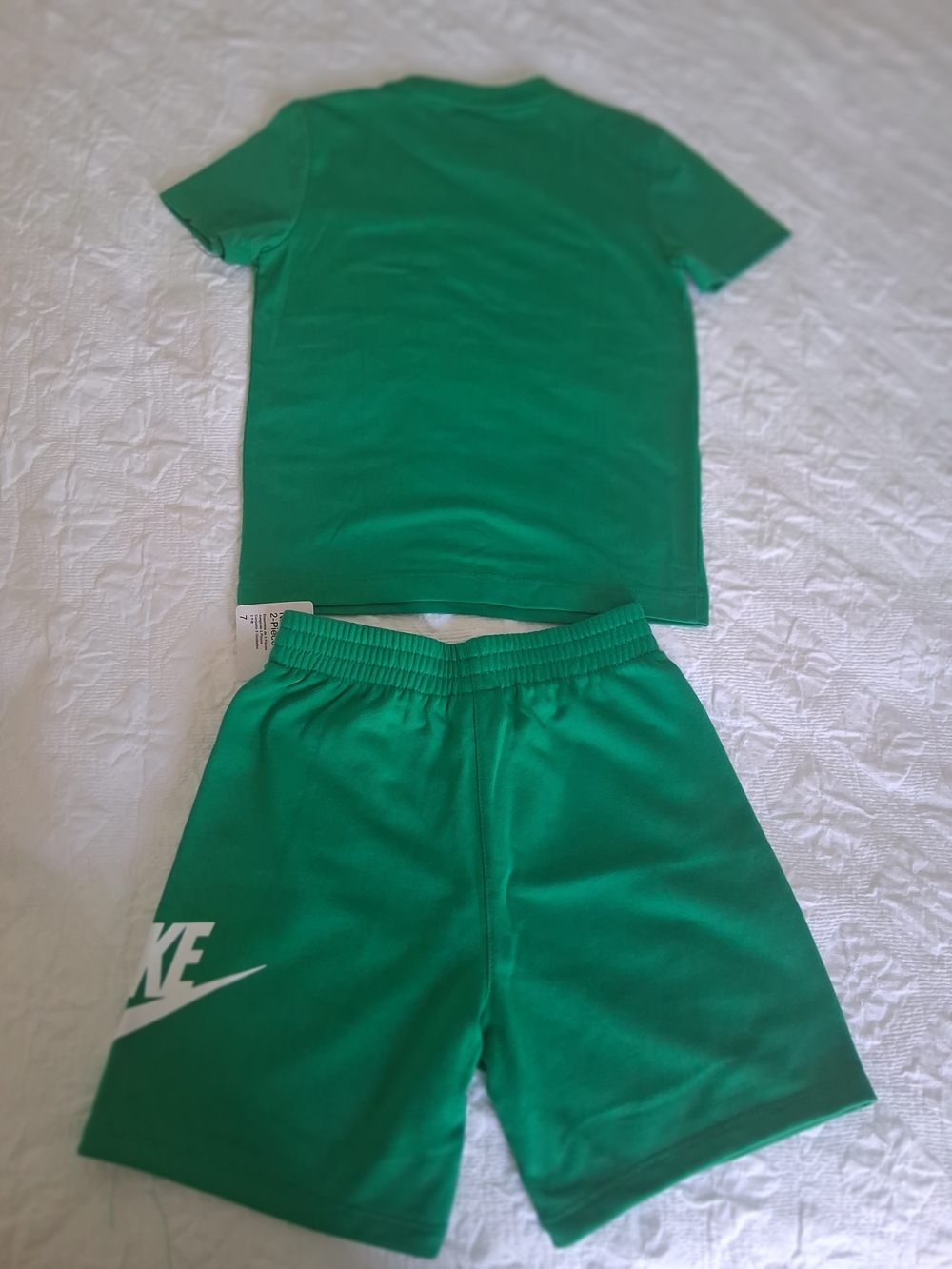 Nike Boys Green 2-Piece Shirt and Shorts Set Size 7 - Picture 8 of 9